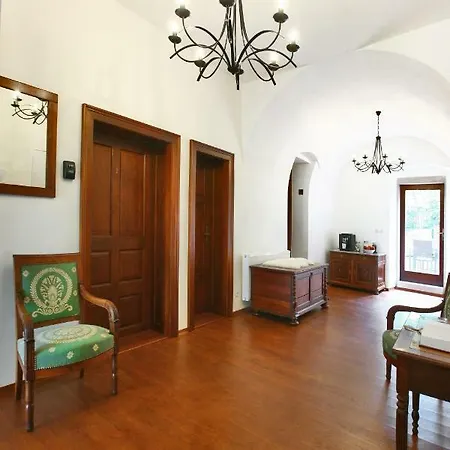Guest house Royal Pension 4*
